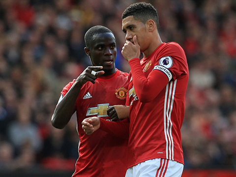 Eric Bailly bắt đầu đi học tiếng Anh, quyết hòa nhập nhanh ở Man United - Ảnh 1.