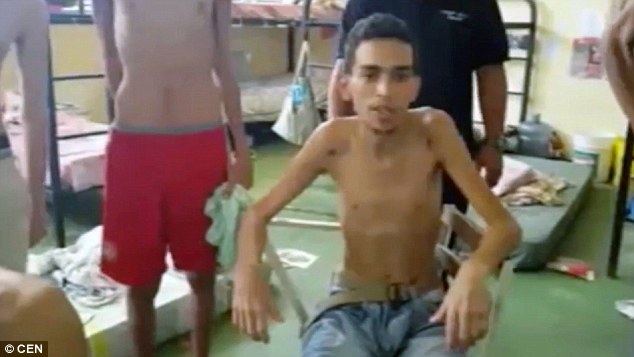 Những bộ xương di động chết mòn vì đói trong nhà tù Venezuela - Ảnh 3.