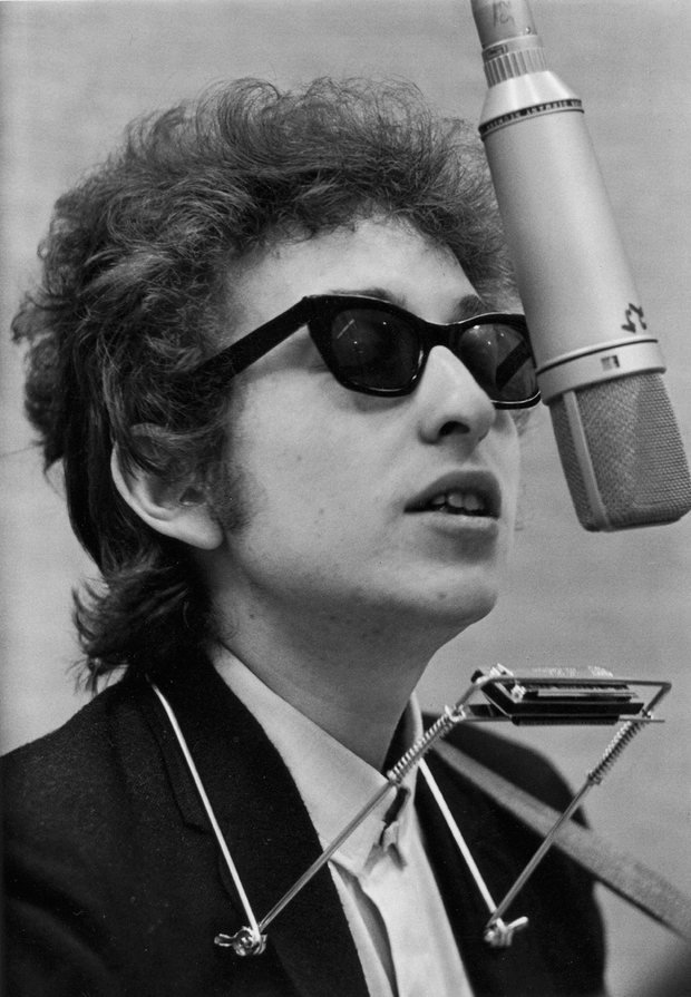 Bob Dylan vừa đoạt giải Nobel Văn học 2016 là ai? - Ảnh 1.