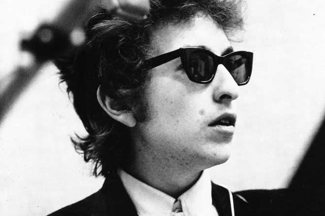 Bob Dylan vừa đoạt giải Nobel Văn học 2016 là ai? - Ảnh 2.