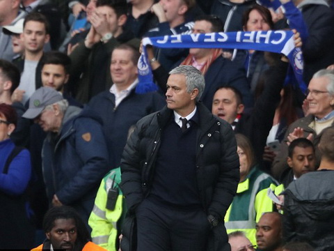 Man United thua tan nát Chelsea: Mourinho & đỉnh cao của sự bất lực - Ảnh 3.