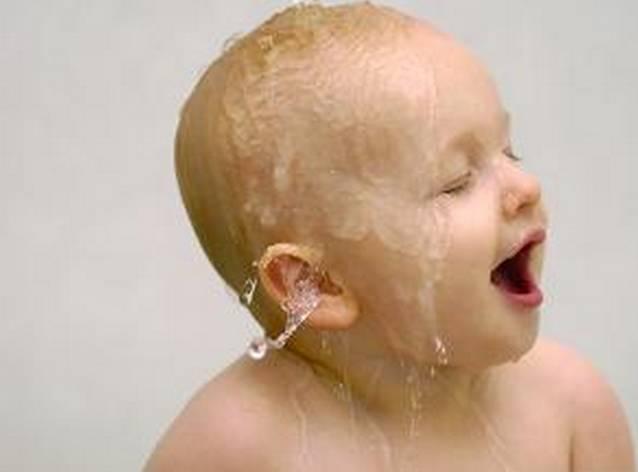 5 thời điểm không nên tắm cho trẻ, cha mẹ cần tuyệt đối tuân thủ - Ảnh 2.