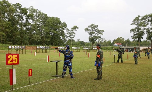 Súng ngắn, súng dài đua tài trong hội thao - Ảnh 2.