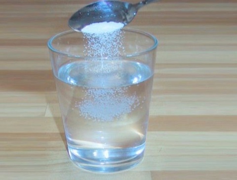 Uống nước muối loãng mỗi sáng: Thói quen đơn giản cực tốt cho cơ thể - Ảnh 2.