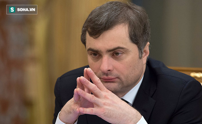 Vladislav Surkov: Cố vấn bí ẩn về mọi vấn đề ở Kremlin theo Putin từ những ngày đầu - Ảnh 1.