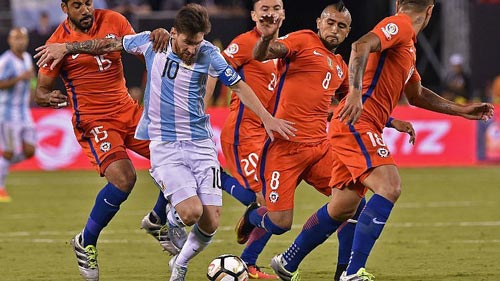 Brazil – Argentina: Một người chống cả guồng máy - Ảnh 1.