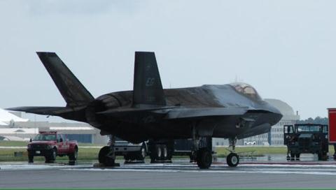  Cách giải thích lạ của Mỹ về nạn F-35 tự thiêu  - Ảnh 1.