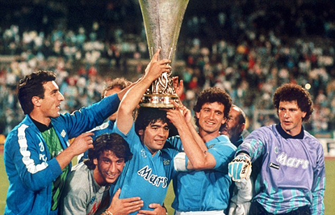 Diego Maradona: Ma túy, mafia, Chúa trời và niềm kiêu hãnh của Napoli - Ảnh 7.