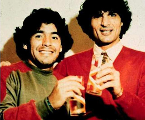 Diego Maradona: Ma túy, mafia, Chúa trời và niềm kiêu hãnh của Napoli - Ảnh 9.