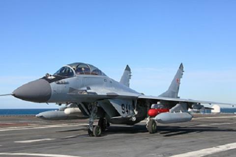  MiG-29K rơi, báo Nga bới nỗi đau Không quân Mỹ  - Ảnh 1.