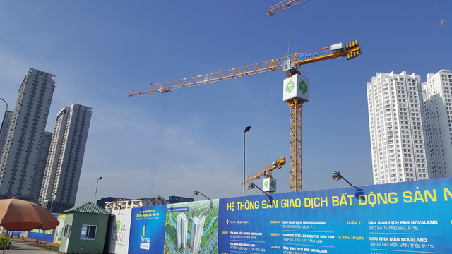 Cận cảnh cung đường dày đặc dự án bất động sản nhất khu Nam Sài Gòn - Ảnh 2.
