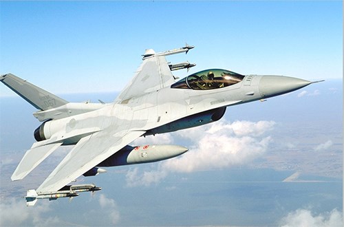 Mỹ cho Hàn Quốc vay tiền nâng cấp “Diều hâu chiến” F-16 - Ảnh 1.