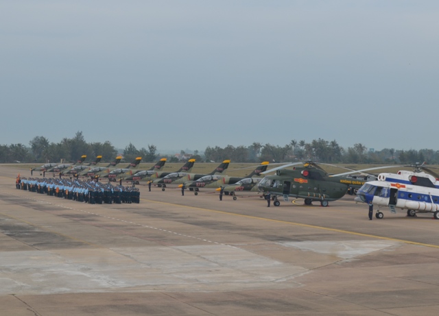 Trường Sĩ quan Không quân tổ chức thành công ban bay mẫu tại Trung đoàn 910 - Ảnh 1.