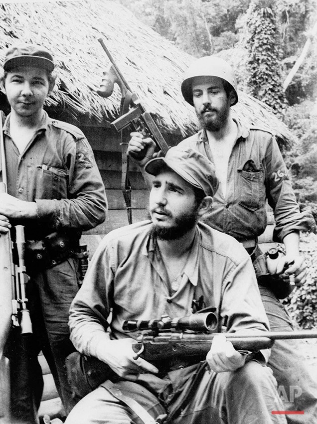 23 bức ảnh ấn tượng về cuộc đời huyền thoại của Fidel Castro - Ảnh 4.