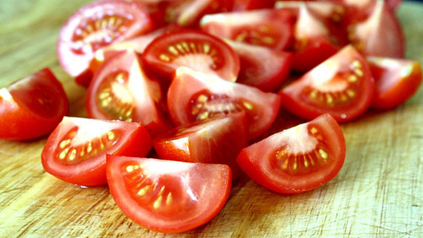 Bạn vẫn nấu cà chua mỗi ngày nhưng chẳng biết mình đã sai ở một điểm quan trọng này - Ảnh 1.