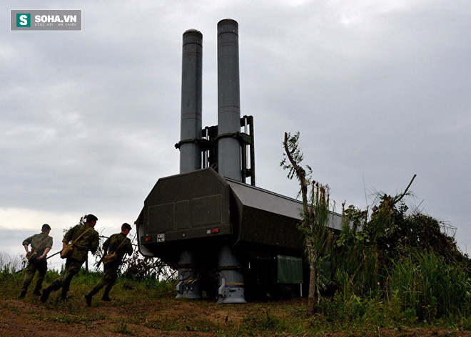 Ngay trước ngày Ukraine bắn tên lửa, Nga đưa lá chắn thép Bastion tới Crimea - Ảnh 1.