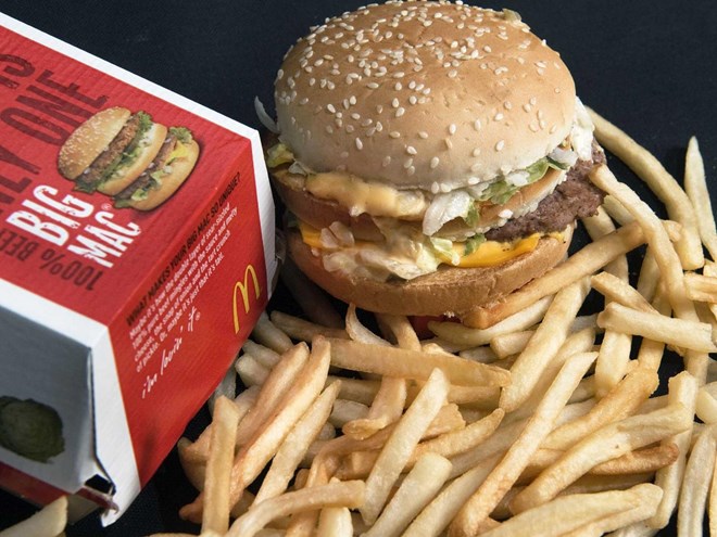 Cha đẻ món bánh kẹp Big Mac biểu tượng qua đời ở tuổi 98 - Ảnh 1.