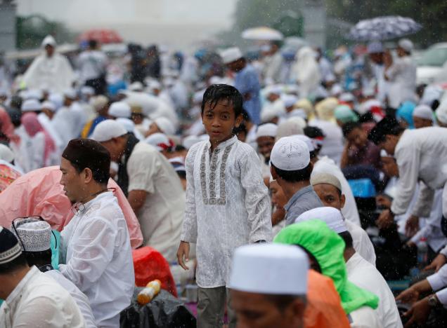 Indonesia: Biểu tình rung chuyển Jakarta đòi bắt giam thị trưởng gốc Hoa, cộng đồng Hoa kiều run sợ - Ảnh 2.