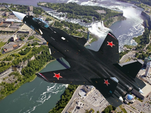 Sukhoi Su-47 - Đại bàng cánh ngược đầu tiên của Không quân Nga - Ảnh 3.