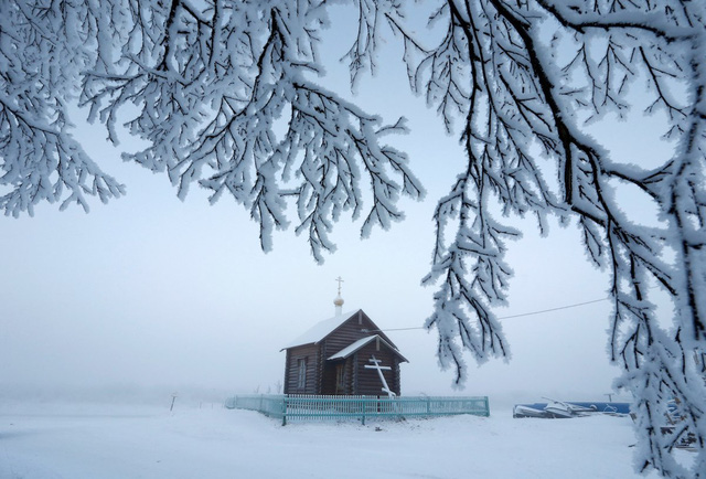 Cuộc sống khắc nghiệt không như truyện cổ tích của những chú tuần lộc giữa cái lạnh -40 độ C ở cực bắc nước Nga - Ảnh 2.