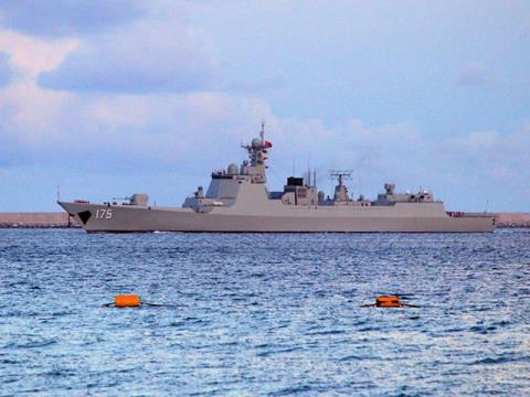  Trung Quốc dồn Type 052D xuống Biển Đông  - Ảnh 1.