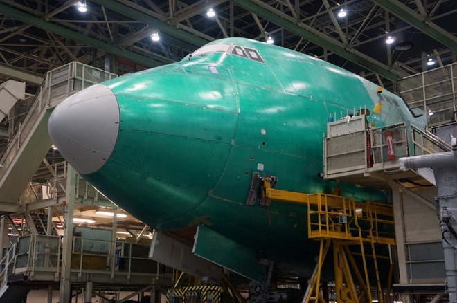 Cận cảnh nhà máy của Boeing - nơi lắp ráp nên chiếc 747 huyền thoại - Ảnh 11.
