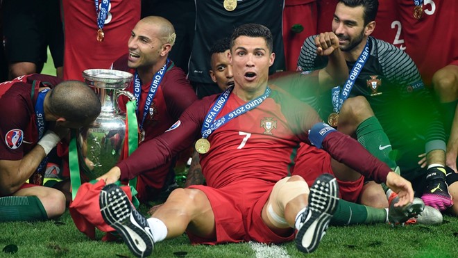 HLV Lê Thụy Hải: Sai lầm của Pháp là đã... khiến CR7 rời sân - Ảnh 2.