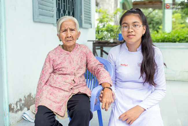 Nữ sinh trả lại món quà do chính tay Phó thủ tướng trao tặng, để nhường bạn khác khó khăn hơn - Ảnh 11.