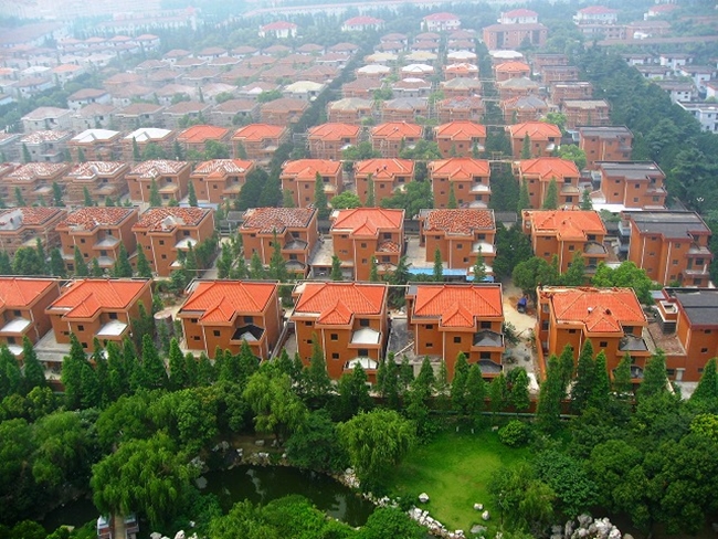 Mục sở thị ngôi làng hiện đại và giàu có nhất Trung Quốc - Ảnh 12.