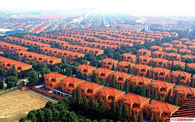 Mục sở thị ngôi làng hiện đại và giàu có nhất Trung Quốc - Ảnh 13.