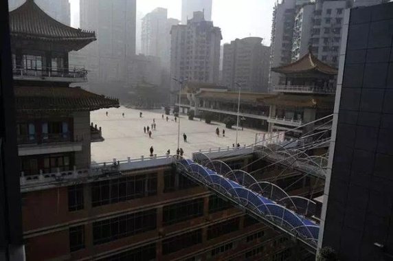 Thành phố thẳng đứng tại Trung Quốc - nơi khách du lịch chỉ đến 1 lần và không bao giờ quay lại - Ảnh 13.