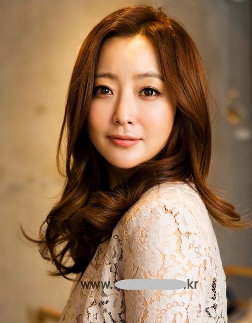 Kim Hee Sun - Mỹ nhân Hàn Quốc đầu tiên đóng vai Võ Tắc Thiên - Ảnh 13.
