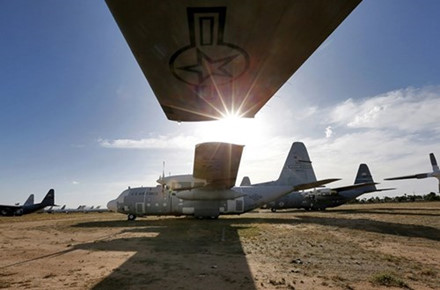 Loạt ảnh tuyệt đẹp cận cảnh nghĩa địa máy bay lớn nhất thế giới - Ảnh 15.