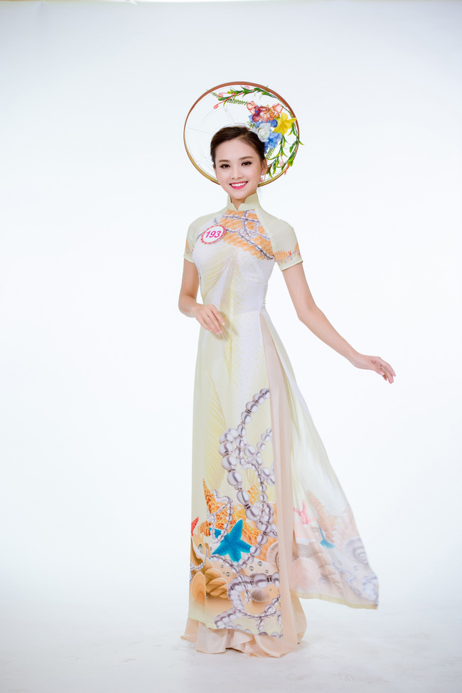 Dàn thí sinh Hoa hậu Việt Nam khoe dáng với áo dài - Ảnh 15.
