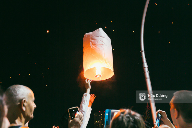 Có bạn nào đang ở Chiang Mai và vừa được ngắm hai lễ hội đèn trời tuyệt đẹp ở đây không? - Ảnh 17.