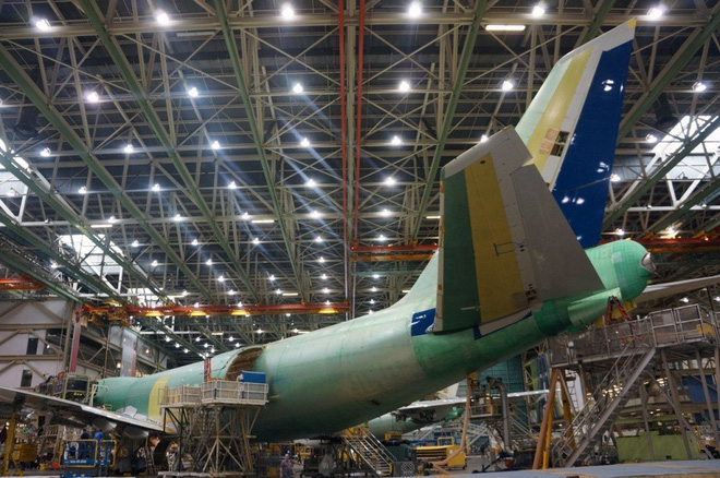 Cận cảnh nhà máy của Boeing - nơi lắp ráp nên chiếc 747 huyền thoại - Ảnh 18.