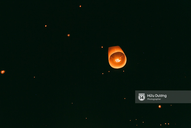 Có bạn nào đang ở Chiang Mai và vừa được ngắm hai lễ hội đèn trời tuyệt đẹp ở đây không? - Ảnh 19.