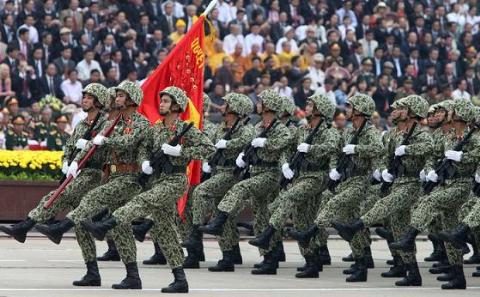 Bỏ cấm vận, vũ khí Mỹ - Nga sát cánh bảo vệ Việt Nam - Ảnh 2.