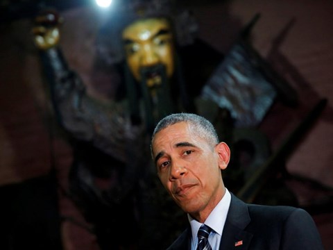 Tổng thống Obama viếng chùa Ngọc Hoàng: Tôi thích con gái - Ảnh 2.