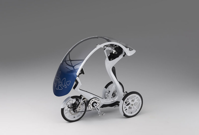 Yamaha giới thiệu ý tưởng xe đạp điện che nắng che mưa mà vẫn đi lại thoải mái - Ảnh 2.