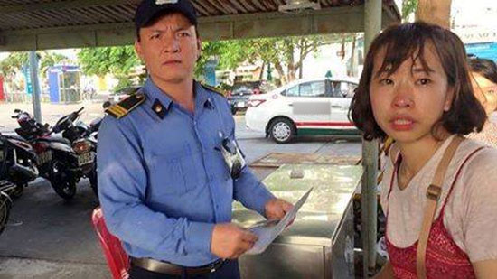 Cô gái Hàn Quốc khóc nấc vì bị trộm hết giấy tờ khi tới Vũng Tàu du lịch - Ảnh 2.