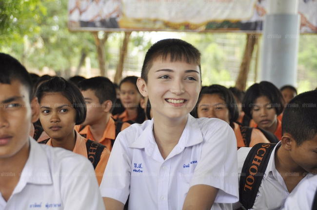 Da trắng, mắt to, cười xinh - đó là lý do cậu nam sinh này thường xuyên bị nhầm là... con gái! - Ảnh 2.