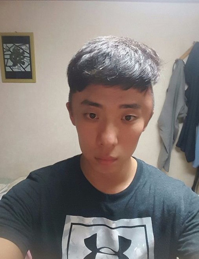 Ra cửa hàng nhuộm tóc, chàng trai Hàn Quốc nhận trái đắng - Ảnh 2.
