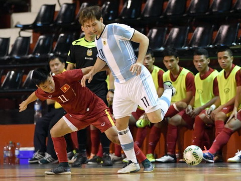 Trưởng đoàn futsal Trần Anh Tú: Mục tiêu của đội tuyển Việt Nam là vào vòng 16 đội - Ảnh 2.