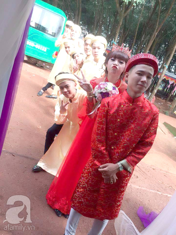 Cặp đôi Sài Thành tiết lộ hậu trường đám cưới nóng nhất MXH vì màn quẩy sung chưa từng thấy - Ảnh 2.