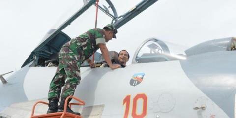 Tổng thống Indonesia cưỡi Su-27 trong tập trận  - Ảnh 2.