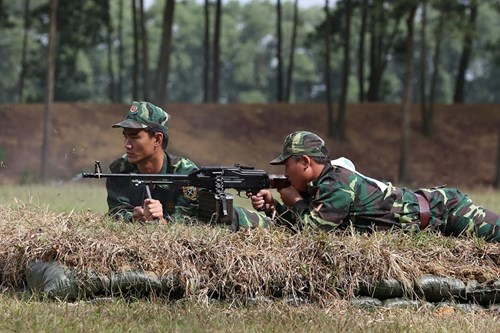 Súng ngắn, súng dài đua tài trong hội thao - Ảnh 3.