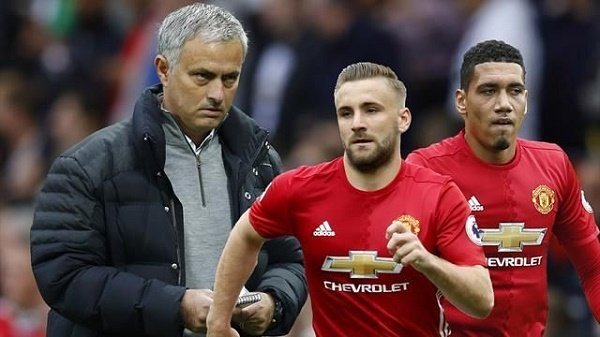 MU: Khi Sir Alex khiến Mourinho phát ngượng - Ảnh 3.