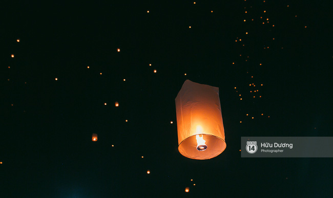 Có bạn nào đang ở Chiang Mai và vừa được ngắm hai lễ hội đèn trời tuyệt đẹp ở đây không? - Ảnh 3.