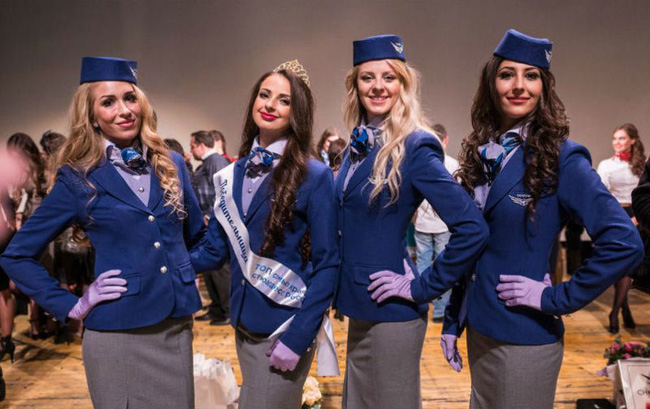 Chân dung nữ tiếp viên hàng không xinh đẹp và tài năng nhất nước Nga - Ảnh 3.